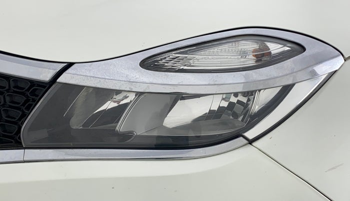 2019 Tata NEXON XM 1.2, Petrol, Manual, 53,787 km, Left headlight - Headlight not working