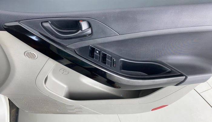 2019 Tata NEXON XM 1.2, Petrol, Manual, 53,787 km, Driver Side Door Panels Control