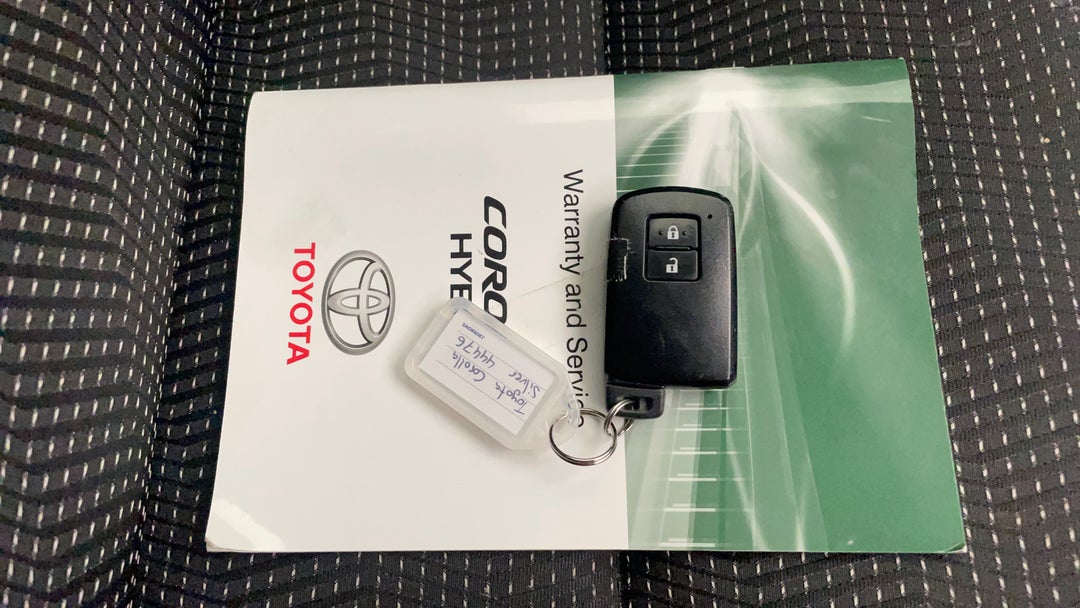 2018 Toyota Corolla Hybrid, Automatic, 56316 km, Key Close-up