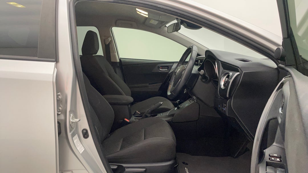 2018 Toyota Corolla Hybrid, Automatic, 56316 km, Right Side Front Door Cabin View