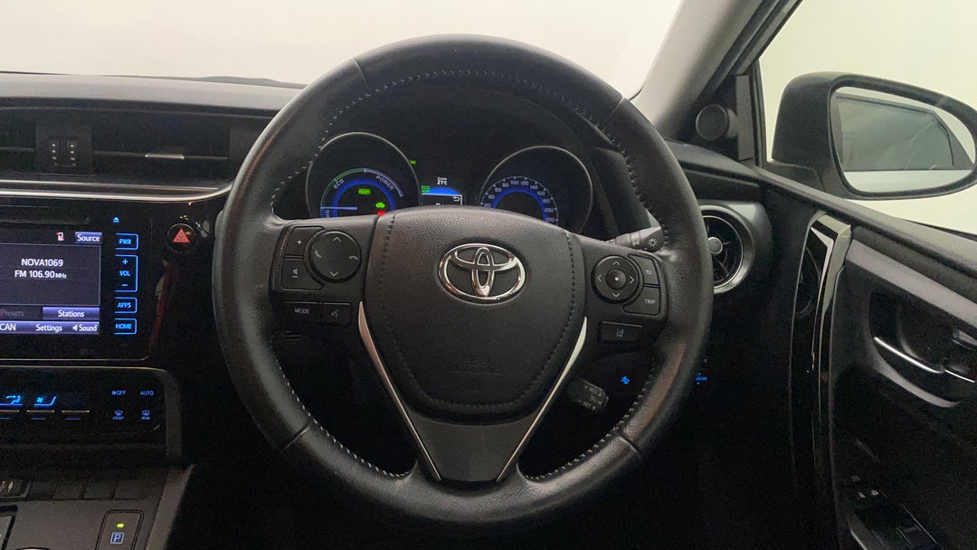 2018 Toyota Corolla Hybrid, Automatic, 56316 km, Steering Wheel Close-up
