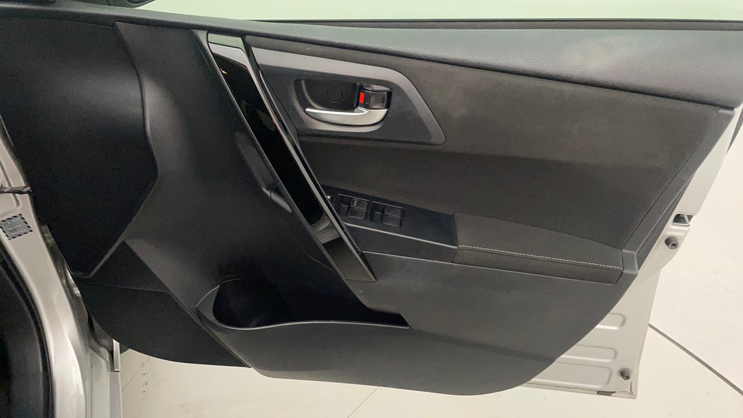 2018 Toyota Corolla Hybrid, Automatic, 56316 km, Speaker View