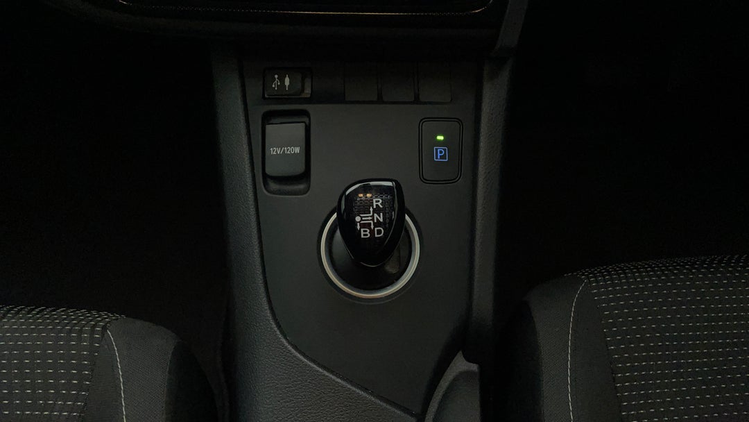 2018 Toyota Corolla Hybrid, Automatic, 56316 km, Gear Lever 