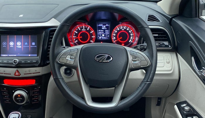 2021 Mahindra XUV 3OO W8 PETROL MT, Petrol, Manual, 10,938 km, Steering Wheel Close Up