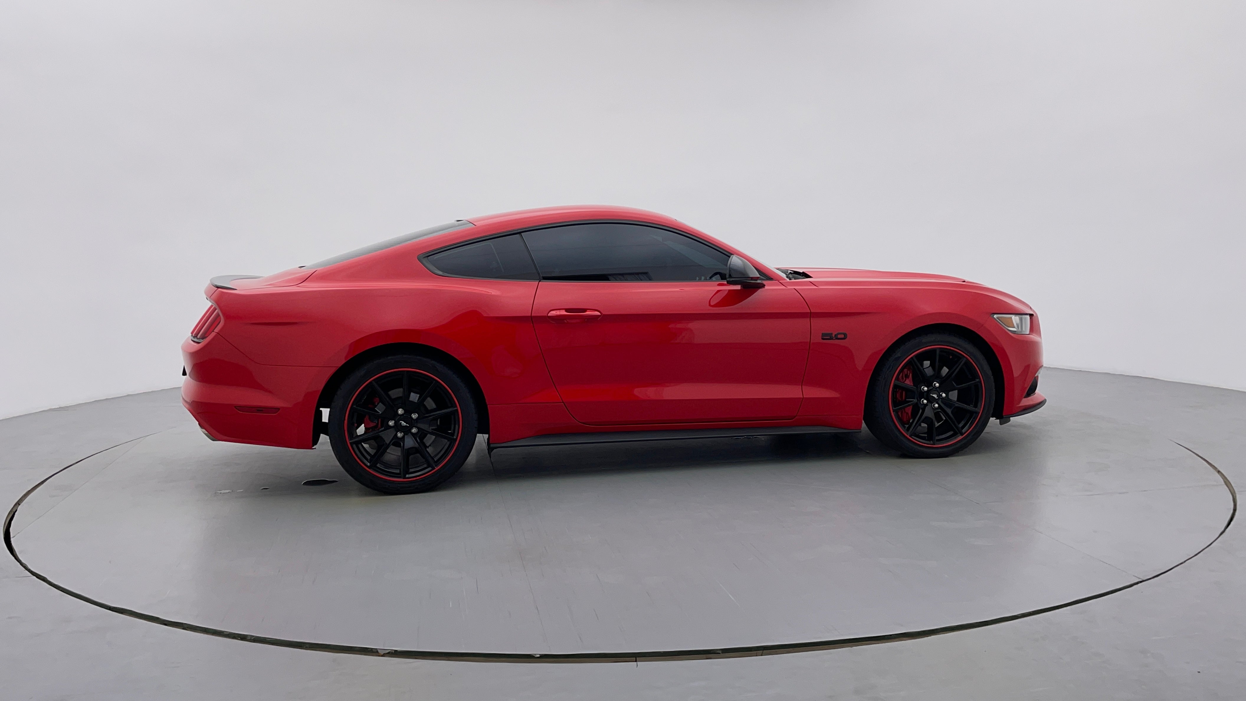 Ford Mustang-Right Side View