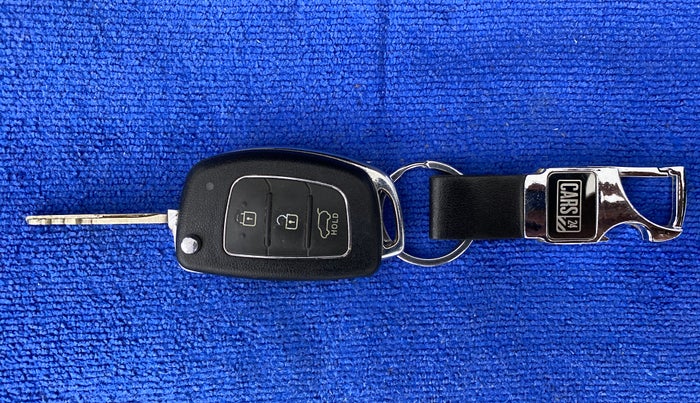 2016 Hyundai Xcent S 1.2, Petrol, Manual, 70,978 km, Key Close Up