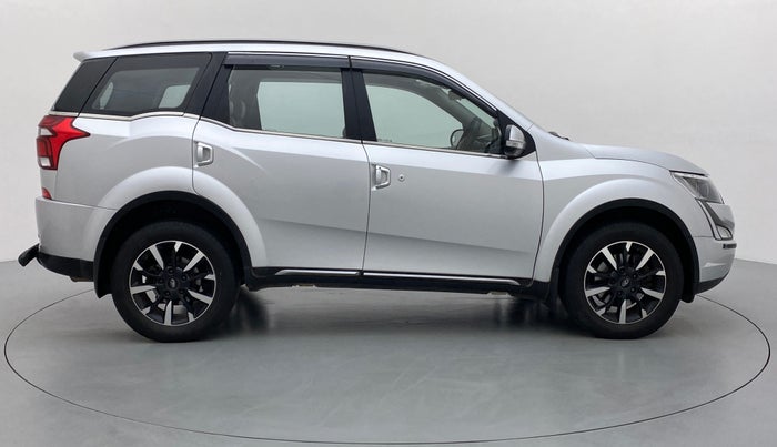 2018 Mahindra XUV500 W11 (O) AT, Diesel, Automatic, 44,043 km, Right Side View