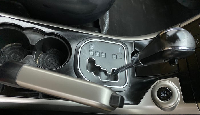 2018 Mahindra XUV500 W11 (O) AT, Diesel, Automatic, 44,043 km, Gear Lever