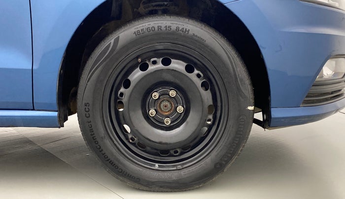 2016 Volkswagen Ameo COMFORTLINE 1.2, Petrol, Manual, 67,345 km, Right Front Wheel