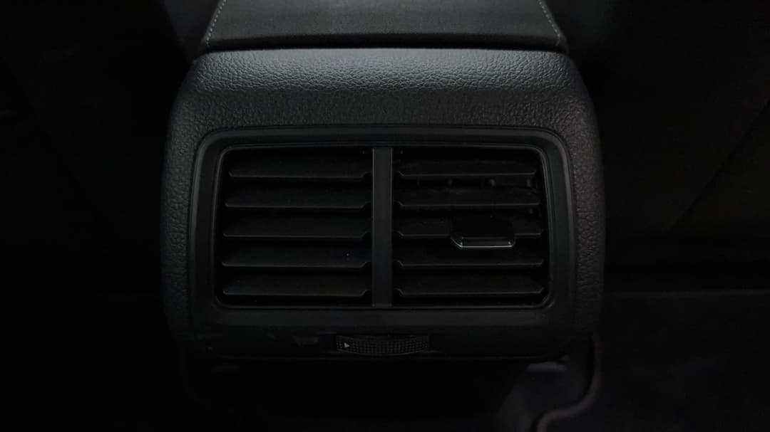 2018 Volkswagen Golf 110 Tsi Comfortline, Automatic, 149623 km, Rear A/C Vent