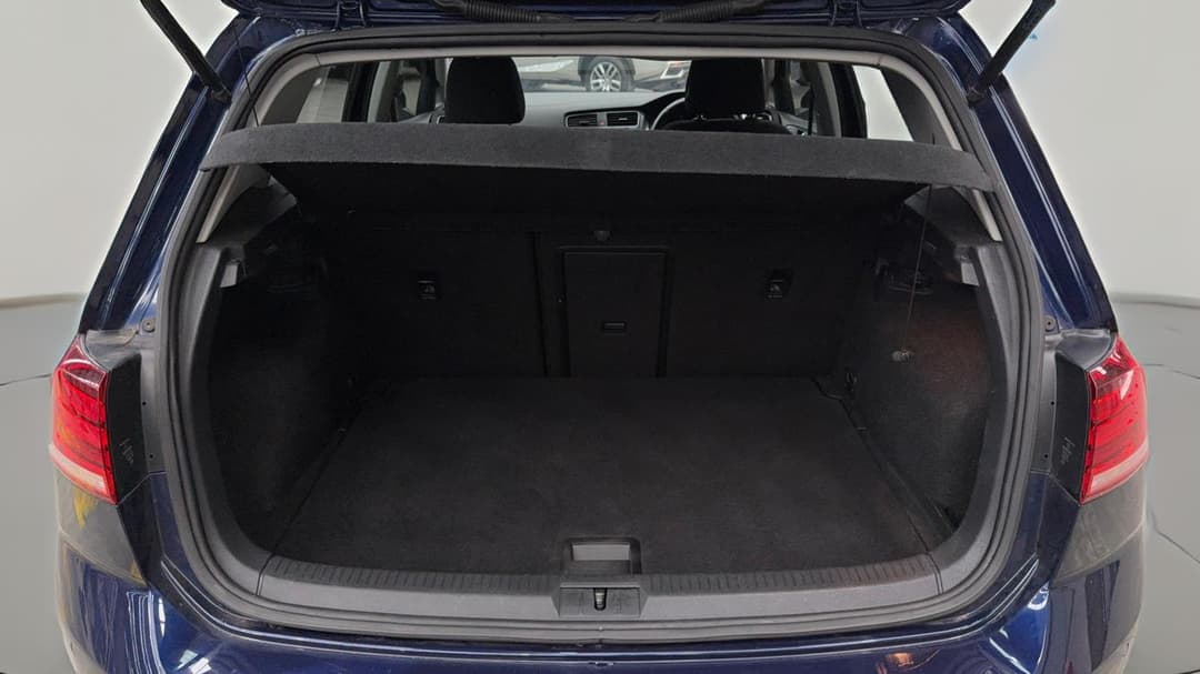 2018 Volkswagen Golf 110 Tsi Comfortline, Automatic, 149623 km, Boot Inside View