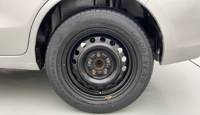 2013 Maruti Ertiga VDI, Diesel, Manual, 1,16,168 km, Left Rear Wheel