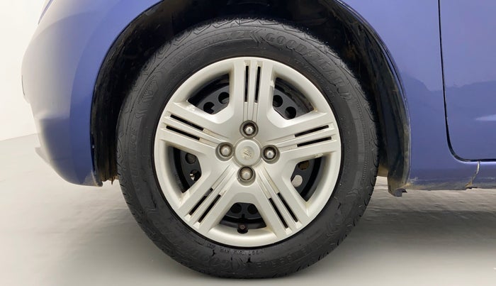 2009 Honda Jazz 1.2 BASE I VTEC, Petrol, Manual, 1,06,822 km, Left Front Wheel