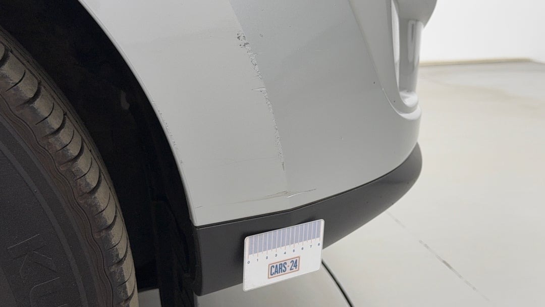 Bumper Front Scratch