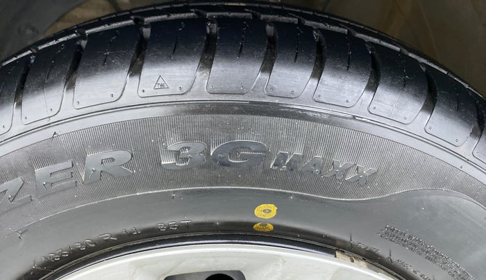 2018 Maruti Swift VXI D, Petrol, Manual, 21,679 km, Left Front Tyre Tread