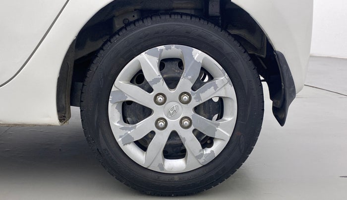 2017 Hyundai Eon MAGNA PLUS, Petrol, Manual, 23,855 km, Left Rear Wheel