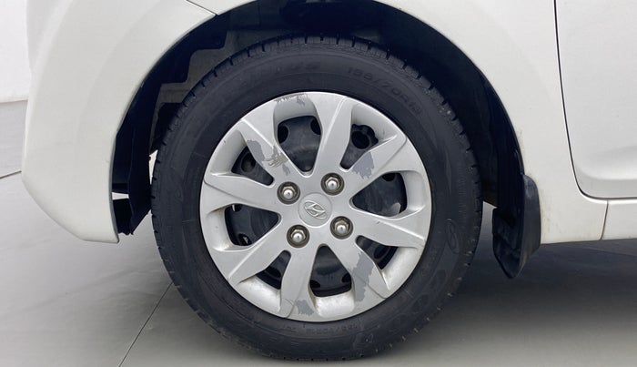 2017 Hyundai Eon MAGNA PLUS, Petrol, Manual, 23,855 km, Left Front Wheel