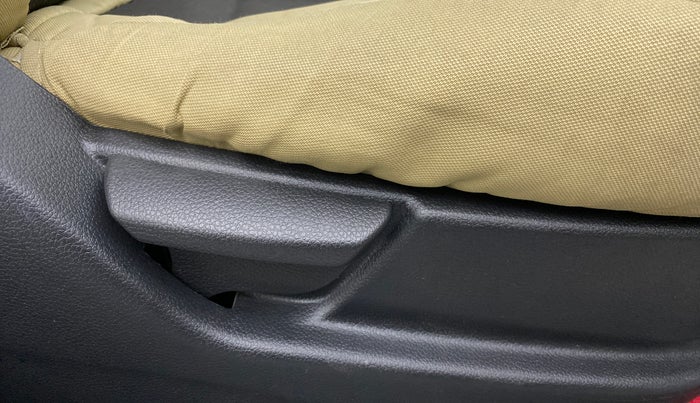 2017 Hyundai Eon MAGNA PLUS, Petrol, Manual, 23,855 km, Driver Side Adjustment Panel