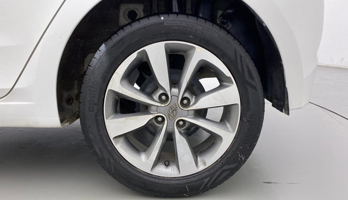 2017 Hyundai Elite i20 ASTA 1.2 DUAL TONE, Petrol, Manual, 37,696 km, Left Rear Wheel