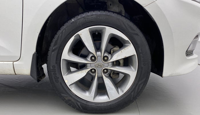 2017 Hyundai Elite i20 ASTA 1.2 DUAL TONE, Petrol, Manual, 37,696 km, Right Front Wheel