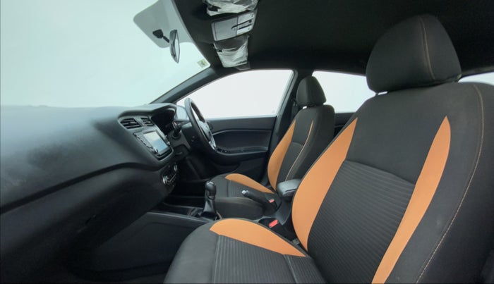 2017 Hyundai Elite i20 ASTA 1.2 DUAL TONE, Petrol, Manual, 37,696 km, Right Side Front Door Cabin