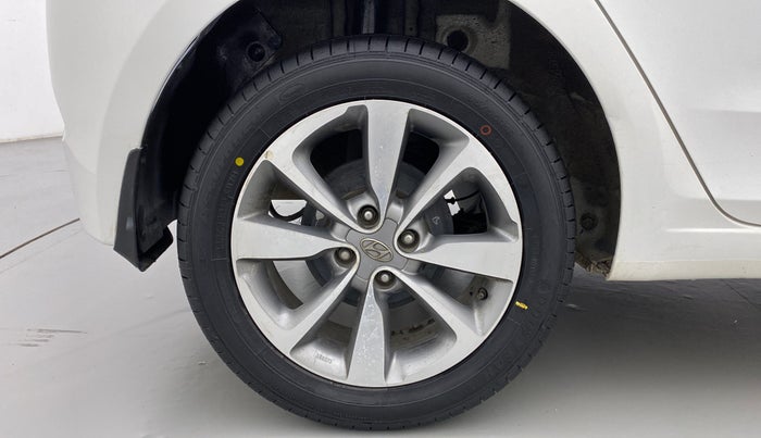 2017 Hyundai Elite i20 ASTA 1.2 DUAL TONE, Petrol, Manual, 37,696 km, Right Rear Wheel