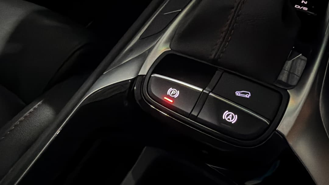 2022 MG HS Vibe, Automatic, 45324 km, Handbrake
