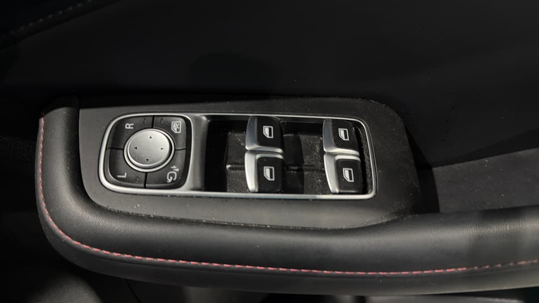 2022 MG HS Vibe, Automatic, 45324 km, Drivers Side Door Panel Controls