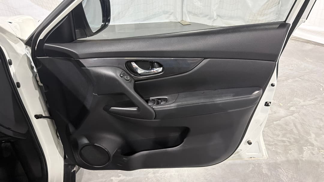 2021 Nissan X-trail St (4WD), Automatic, 88754 km, Speaker View