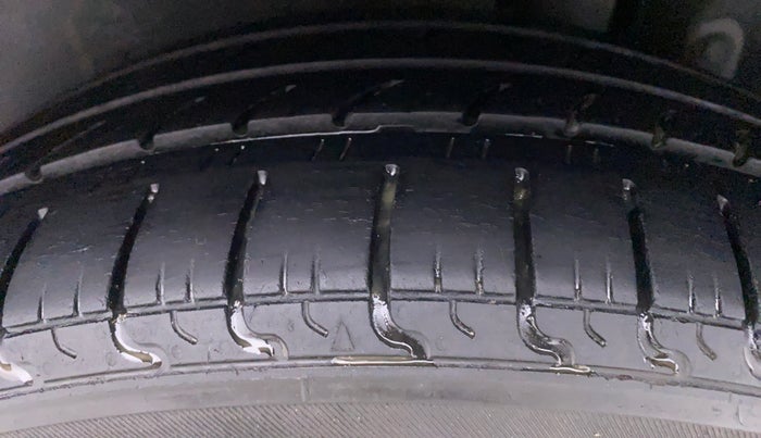 2018 Maruti Ertiga VDI SHVS, Diesel, Manual, 80,813 km, Left Rear Tyre Tread