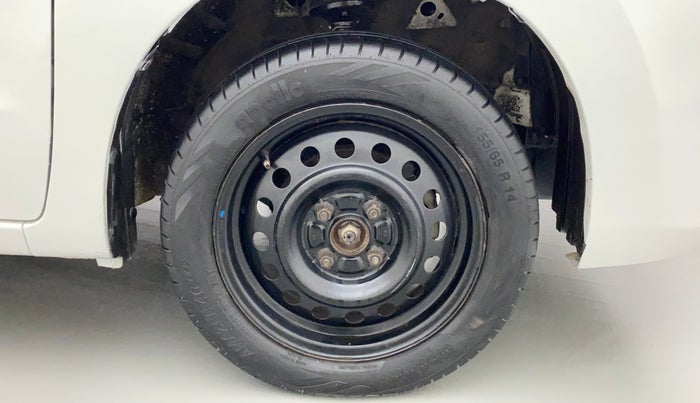 2016 Maruti Wagon R 1.0 VXI, Petrol, Manual, 96,878 km, Right Front Wheel