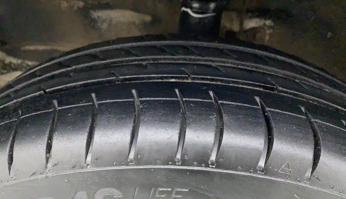 2016 Maruti Wagon R 1.0 VXI, Petrol, Manual, 96,878 km, Left Front Tyre Tread