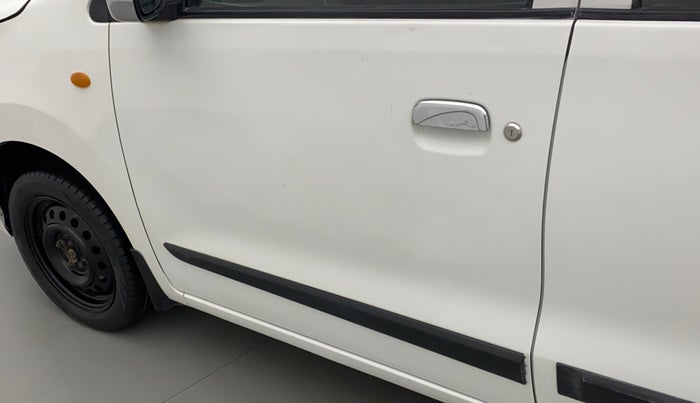 2016 Maruti Wagon R 1.0 VXI, Petrol, Manual, 96,878 km, Front passenger door - Slightly dented