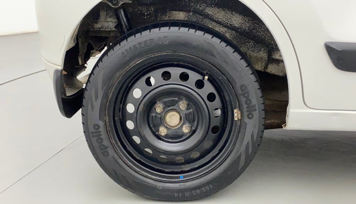 2016 Maruti Wagon R 1.0 VXI, Petrol, Manual, 96,878 km, Right Rear Wheel