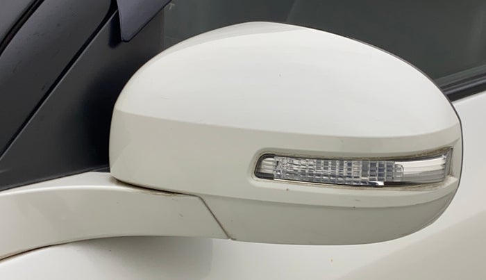 2015 Maruti Swift VXI, Petrol, Manual, 85,182 km, Left rear-view mirror - Folding motor not working