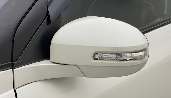 2015 Maruti Swift VXI, Petrol, Manual, 85,182 km, Left rear-view mirror - Mirror motor not working