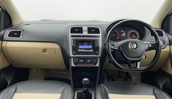 2016 Volkswagen Polo HIGHLINE1.2L PETROL, Petrol, Manual, 30,567 km, Dashboard