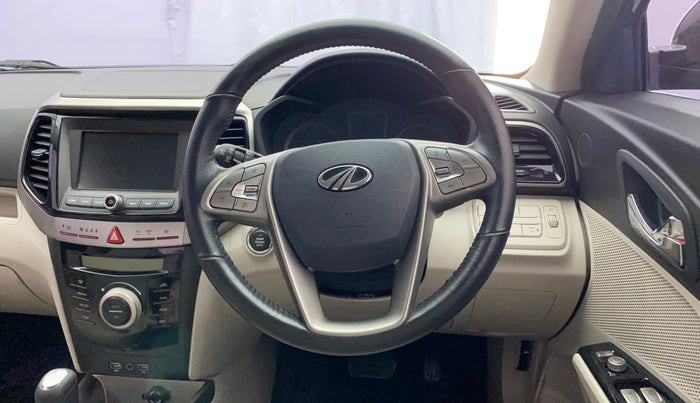 2021 Mahindra XUV300 W8 (O) 1.2 PETROL AMT, Petrol, Automatic, 29,784 km, Steering Wheel Close Up