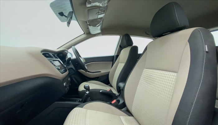 2020 Hyundai Elite i20 ASTA 1.2 (O), Petrol, Manual, 10,201 km, Right Side Front Door Cabin