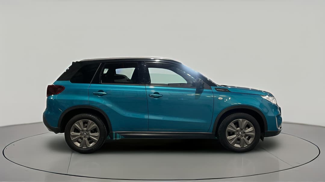 2022 Suzuki Vitara 1.6l, Automatic, 53880 km, Right Side View