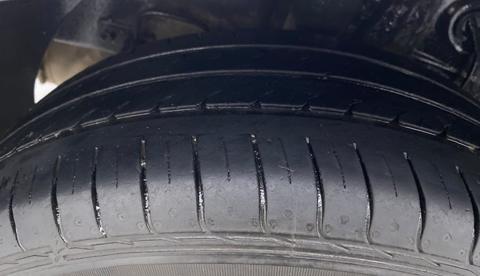 2017 Hyundai Elite i20 SPORTZ 1.2, Petrol, Manual, 66,682 km, Right Rear Tyre Tread