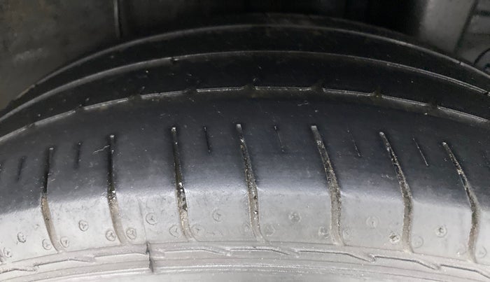 2019 Hyundai Elite i20 MAGNA+ VTVT, Petrol, Manual, 21,335 km, Left Rear Tyre Tread