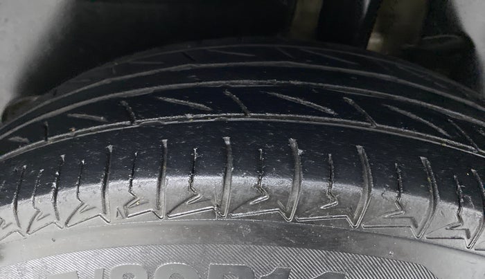 2018 Maruti Dzire VDI, Diesel, Manual, 97,390 km, Left Rear Tyre Tread
