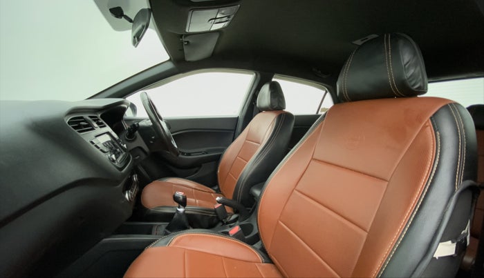 2018 Hyundai i20 Active 1.2 SX DUAL TONE, Petrol, Manual, 72,011 km, Right Side Front Door Cabin