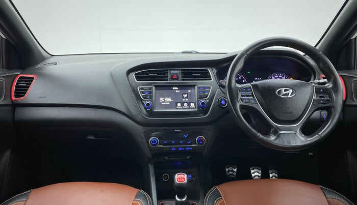 2018 Hyundai i20 Active 1.2 SX DUAL TONE, Petrol, Manual, 72,011 km, Dashboard