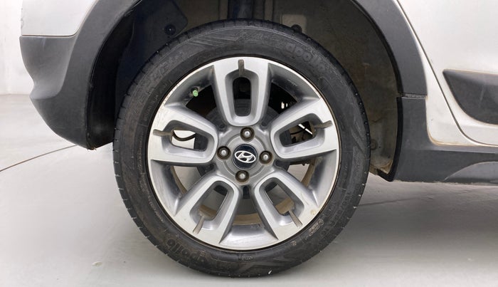 2018 Hyundai i20 Active 1.2 SX DUAL TONE, Petrol, Manual, 72,011 km, Right Rear Wheel