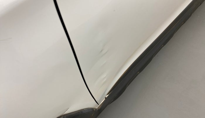 2018 Hyundai i20 Active 1.2 SX DUAL TONE, Petrol, Manual, 72,011 km, Front passenger door - Slightly dented