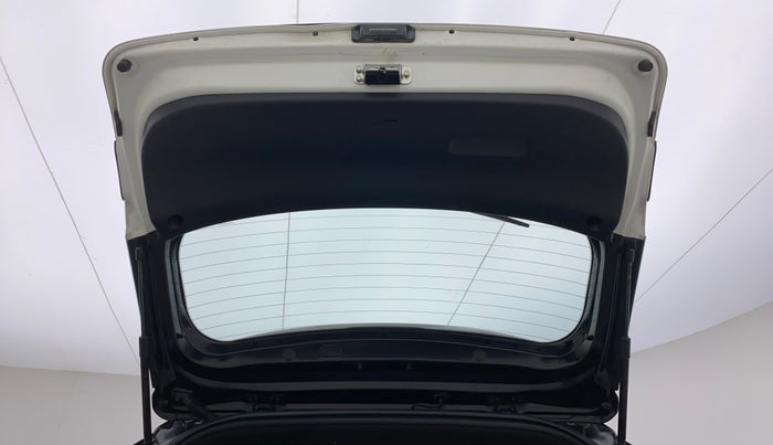 2018 Hyundai i20 Active 1.2 SX DUAL TONE, Petrol, Manual, 72,011 km, Boot Door Open