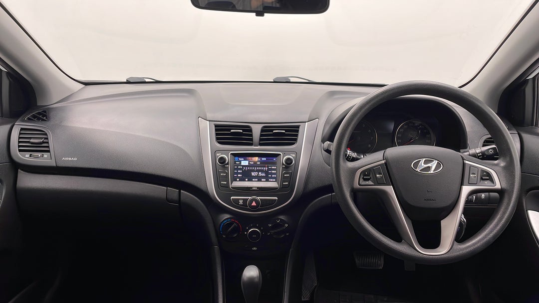 2016 Hyundai Accent Active, Automatic, 99099 km, Dashboard View