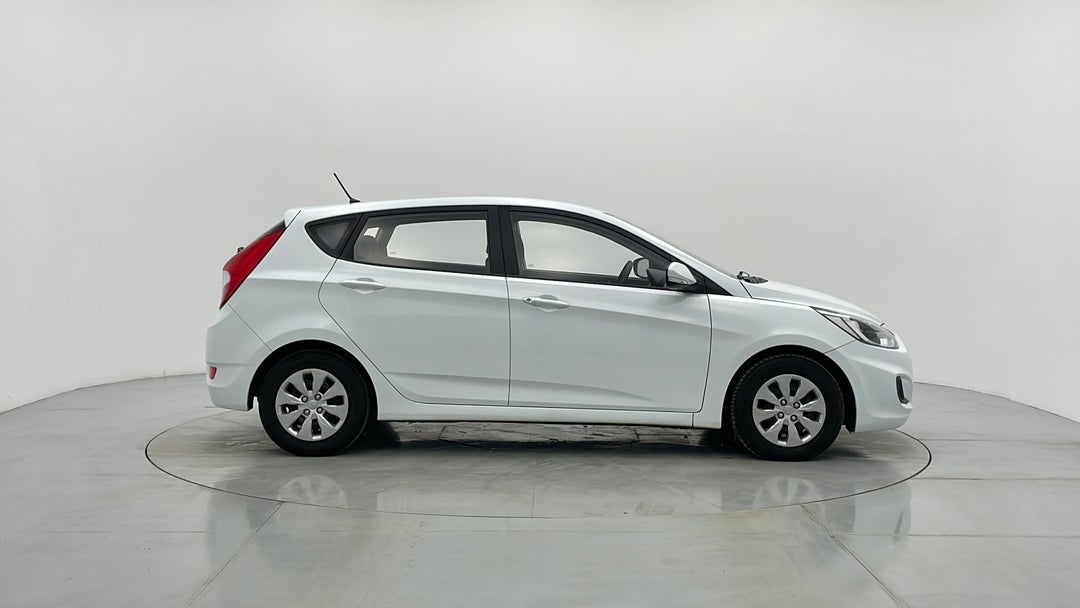 2016 Hyundai Accent Active, Automatic, 99099 km, Right Side View